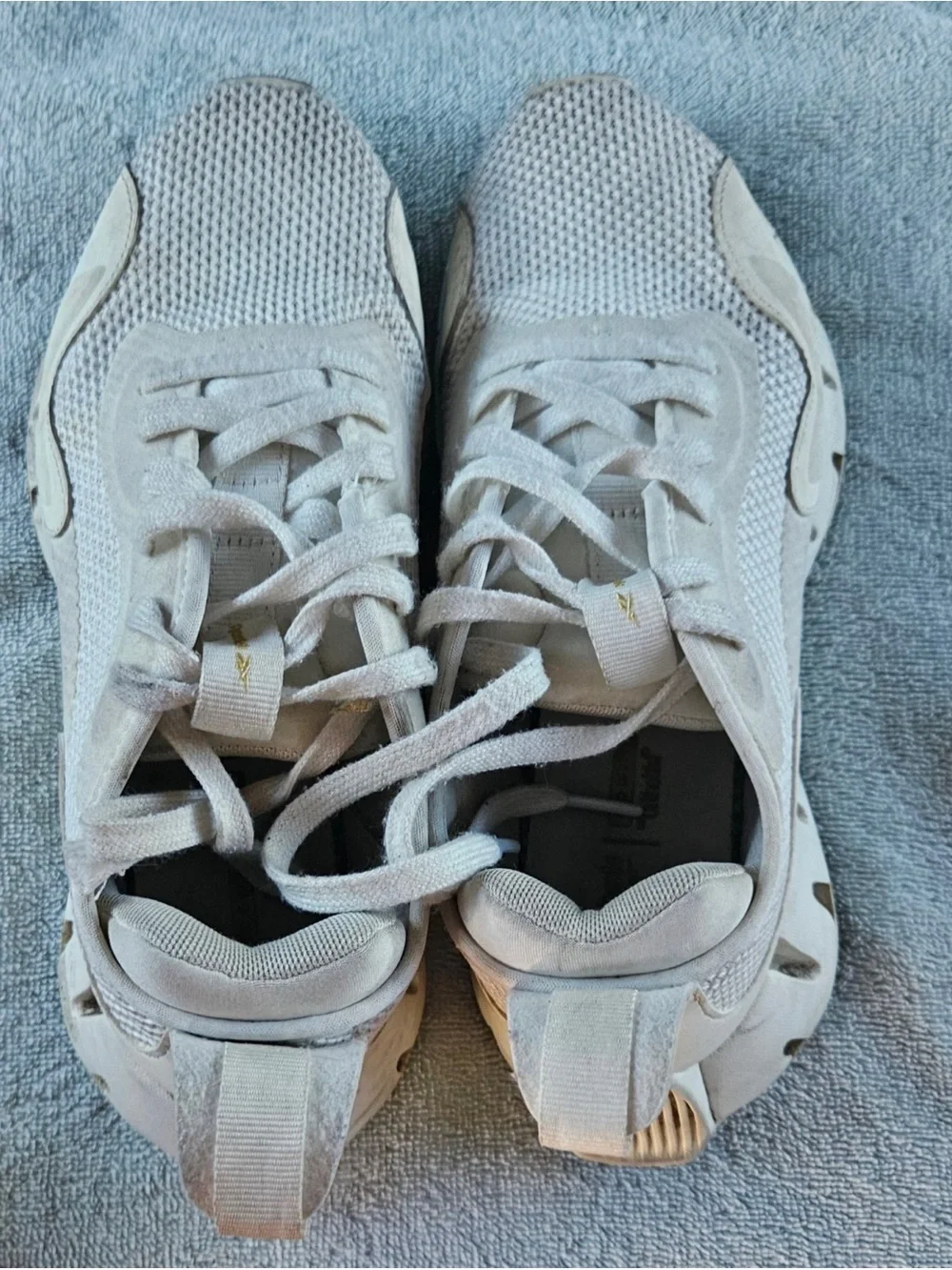 USED Women’s Reebok gym shoes